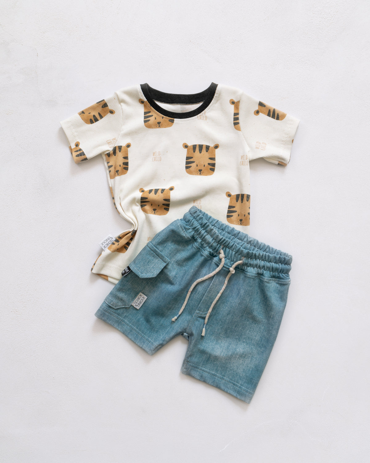 "Baggy Shorts" mit eine Tasche