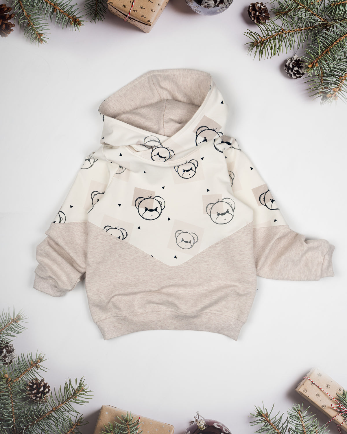 Zweigeteilter Sweater mit/ohne Kapuze