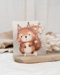 Eichhörnchen mit Blumen